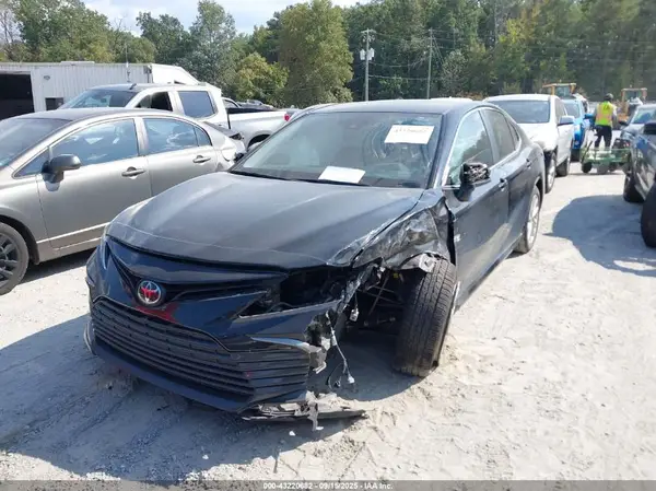 4T1C11AK5PU085786 2023 TOYOTA CAMRY - Image 2