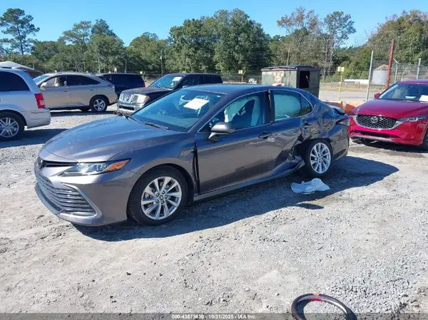 4T1C11AK5PU106944 2023 TOYOTA CAMRY - Image 2