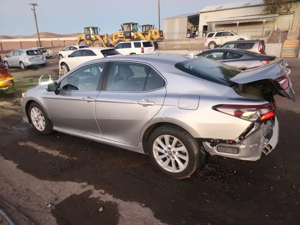4T1C11AK5PU823795 2023 TOYOTA CAMRY - Image 2