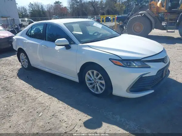 4T1C11AK5RU193067 2024 TOYOTA CAMRY - Image 1