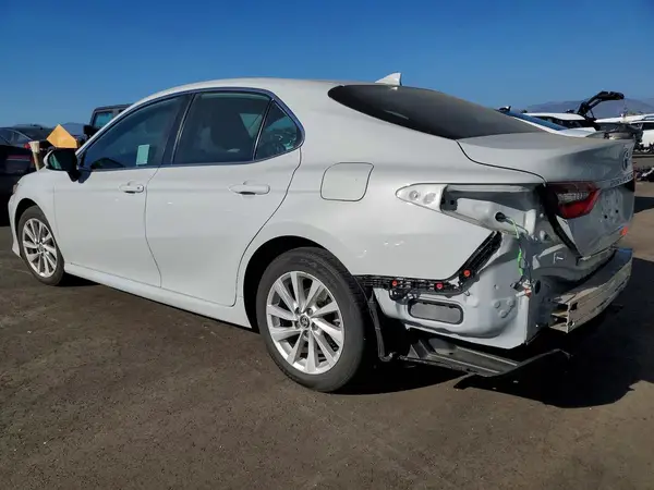 4T1C11AK5RU250576 2024 TOYOTA CAMRY - Image 2