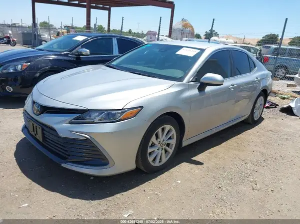 4T1C11AK5RU250724 2024 TOYOTA CAMRY - Image 2