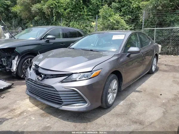 4T1C11AK5RU256779 2024 TOYOTA CAMRY - Image 2