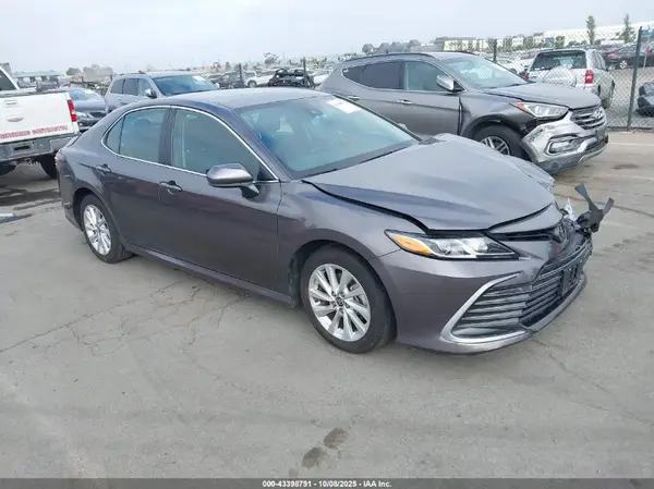 4T1C11AK5RU848117 2024 TOYOTA CAMRY - Image 1
