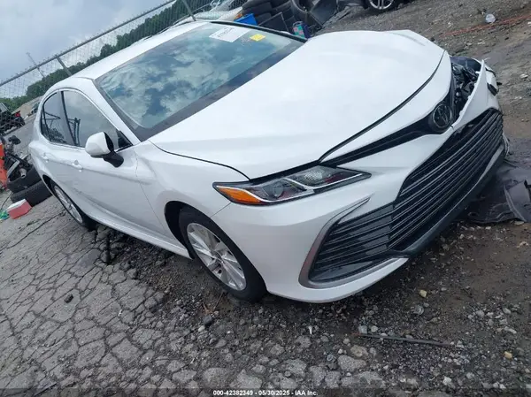 4T1C11AK5RU864267 2024 TOYOTA CAMRY - Image 1