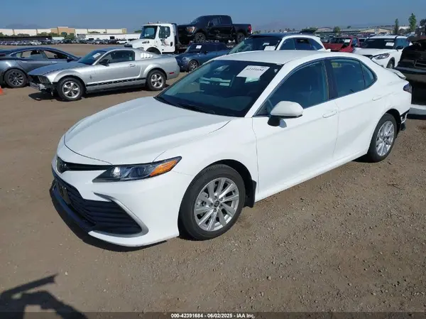 4T1C11AK5RU867377 2024 TOYOTA CAMRY - Image 2