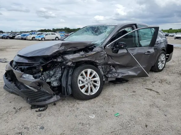 4T1C11AK5RU870344 2024 TOYOTA CAMRY - Image 1