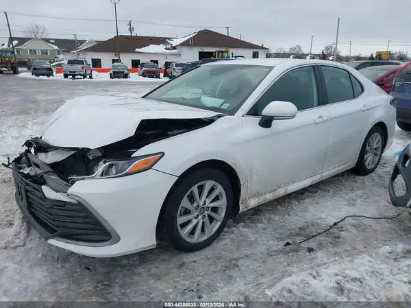 4T1C11AK5RU870988 2024 TOYOTA CAMRY - Image 2