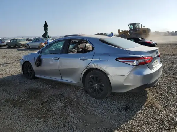 4T1C11AK6LU319217 2020 TOYOTA CAMRY - Image 2