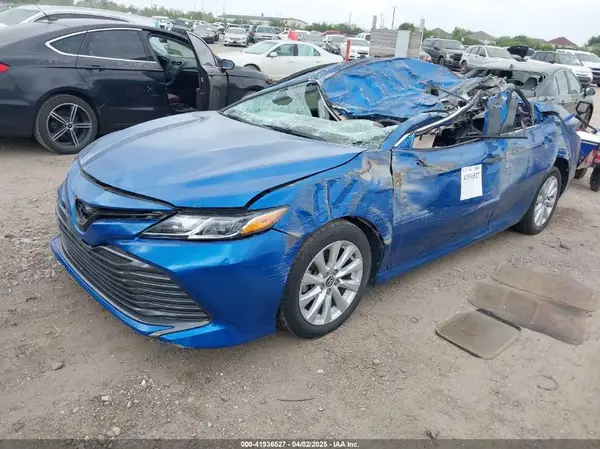 4T1C11AK6LU319427 2020 TOYOTA CAMRY - Image 2