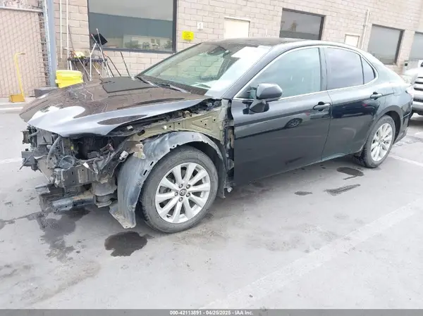 4T1C11AK6LU330167 2020 TOYOTA CAMRY - Image 2