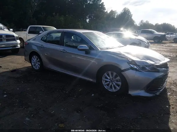 4T1C11AK6LU330170 2020 TOYOTA CAMRY - Image 1