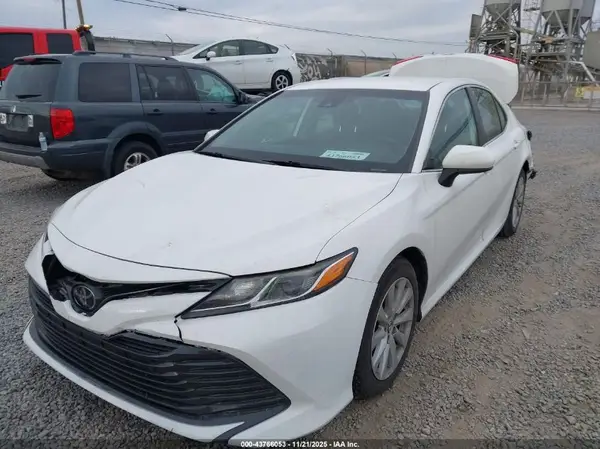 4T1C11AK6LU334185 2020 TOYOTA CAMRY - Image 2