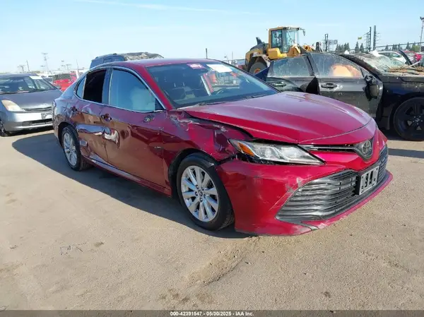 4T1C11AK6LU345395 2020 TOYOTA CAMRY - Image 1