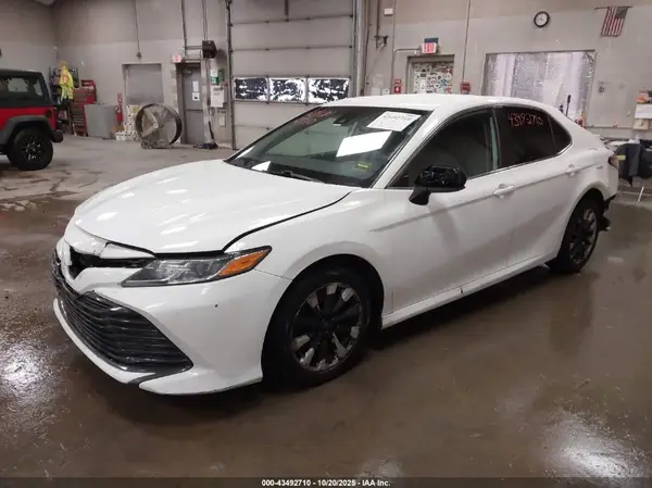 4T1C11AK6LU358969 2020 TOYOTA CAMRY - Image 2