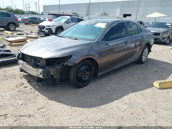 4T1C11AK6LU370717 2020 TOYOTA CAMRY - Image 2
