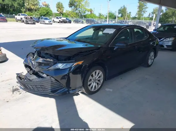 4T1C11AK6LU378364 2020 TOYOTA CAMRY - Image 2