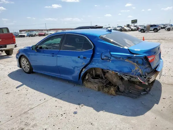 4T1C11AK6LU390899 2020 TOYOTA CAMRY - Image 2