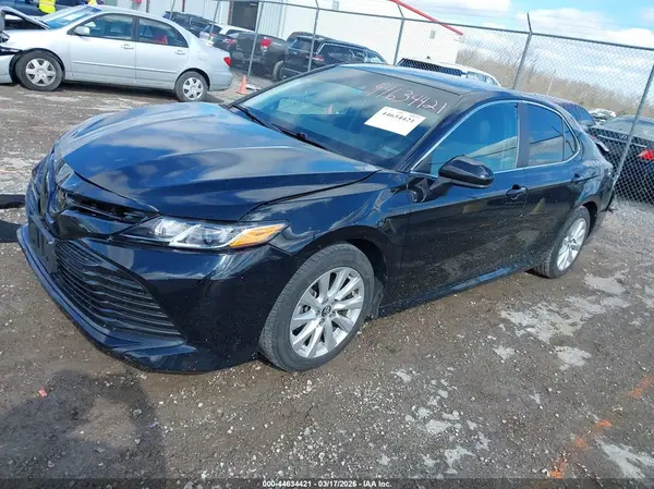 4T1C11AK6LU885796 2020 TOYOTA CAMRY - Image 2