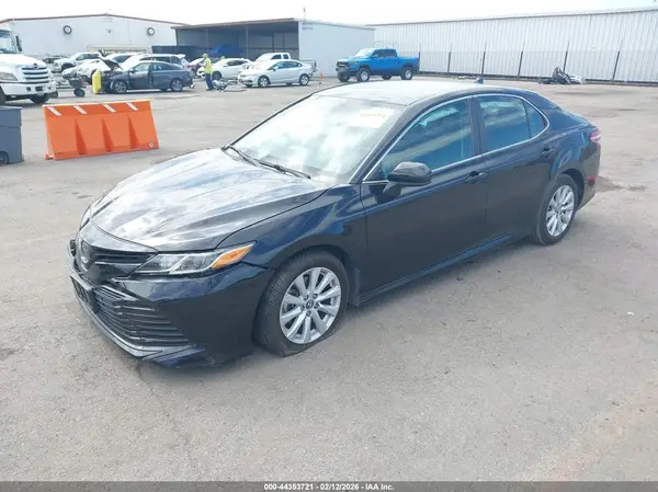 4T1C11AK6LU905447 2020 TOYOTA CAMRY - Image 2