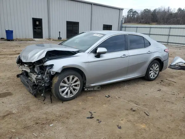 4T1C11AK6LU905724 2020 TOYOTA CAMRY - Image 1