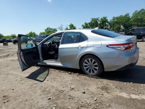 4T1C11AK6LU913483 2020 TOYOTA CAMRY - Image 2
