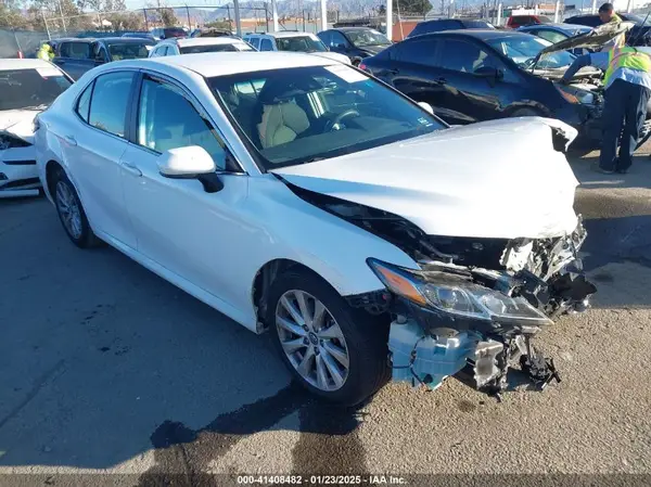 4T1C11AK6LU915797 2020 TOYOTA CAMRY - Image 1