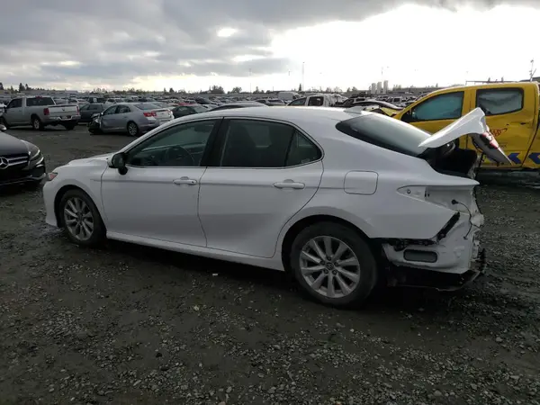 4T1C11AK6LU917520 2020 TOYOTA CAMRY - Image 2