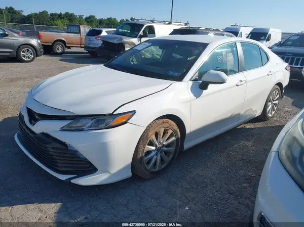 4T1C11AK6LU944975 2020 TOYOTA CAMRY - Image 2