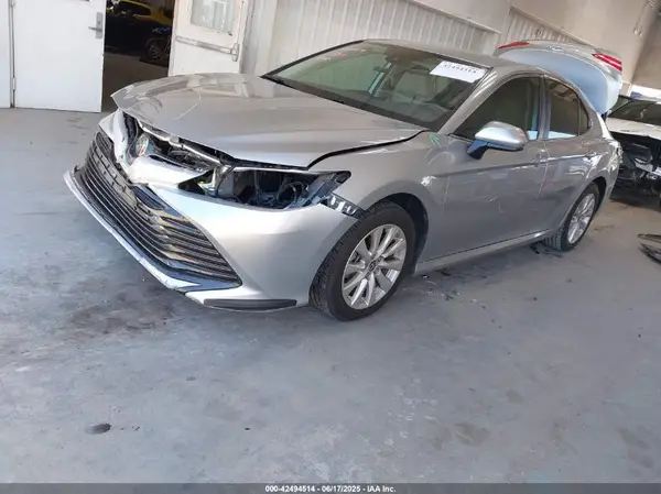 4T1C11AK6LU956883 2020 TOYOTA CAMRY - Image 2