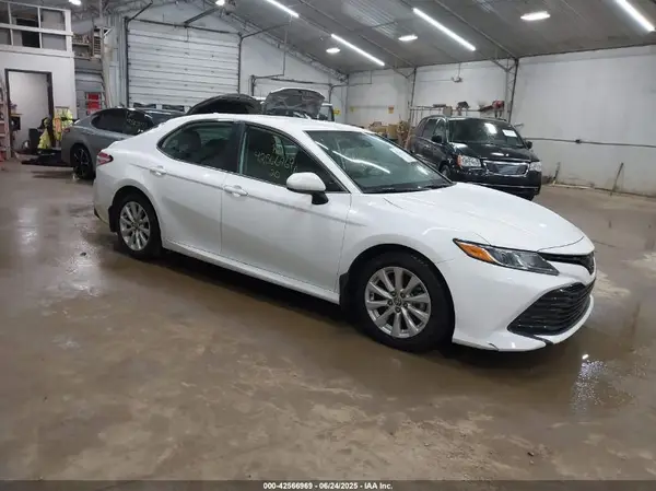 4T1C11AK6LU957161 2020 TOYOTA CAMRY - Image 1