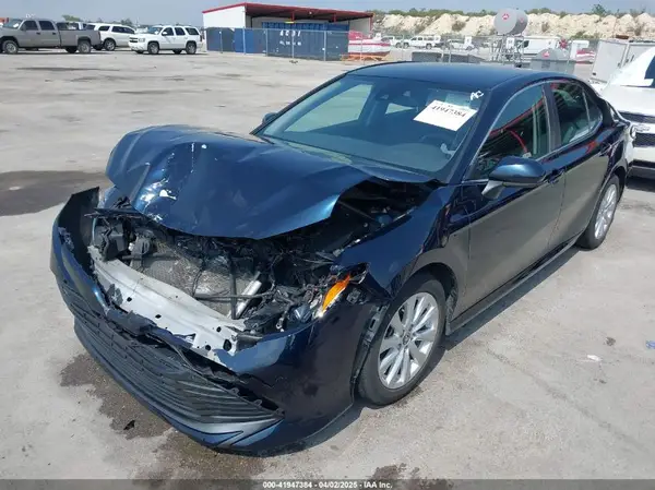 4T1C11AK6LU970864 2020 TOYOTA CAMRY - Image 2