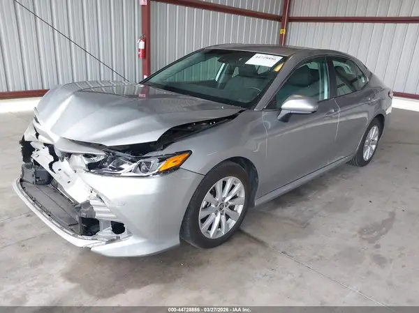 4T1C11AK6LU977197 2020 TOYOTA CAMRY - Image 2