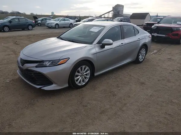 4T1C11AK6LU979483 2020 TOYOTA CAMRY - Image 2