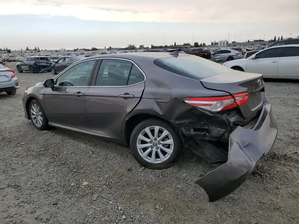 4T1C11AK6LU984229 2020 TOYOTA CAMRY - Image 2