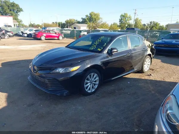 4T1C11AK6LU987163 2020 TOYOTA CAMRY - Image 2