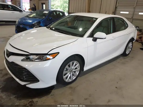 4T1C11AK6LU990483 2020 TOYOTA CAMRY - Image 2