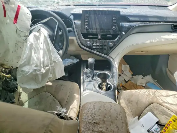 4T1C11AK6MU421859 2021 TOYOTA CAMRY - Image 8