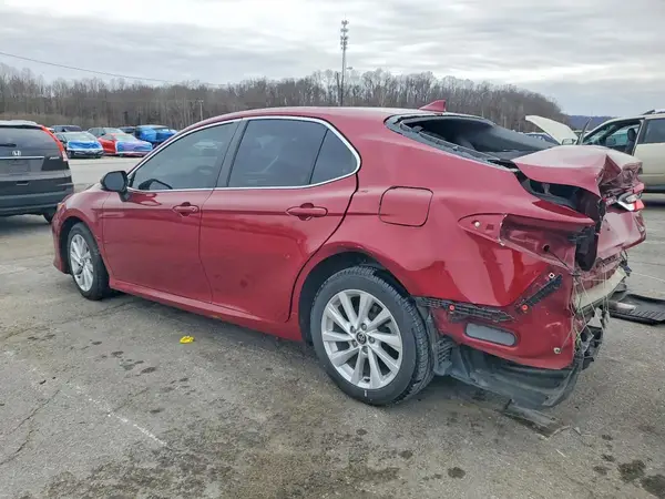 4T1C11AK6MU422560 2021 TOYOTA CAMRY - Image 2