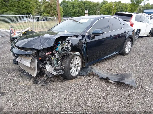 4T1C11AK6MU440718 2021 TOYOTA CAMRY - Image 2
