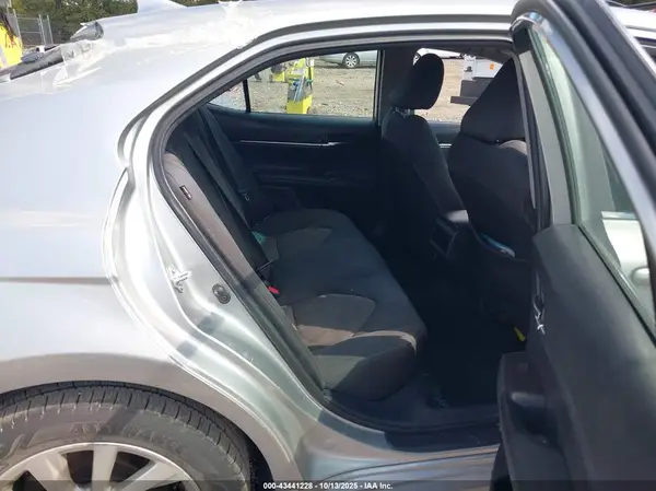 4T1C11AK6MU440816 2021 TOYOTA CAMRY - Image 8