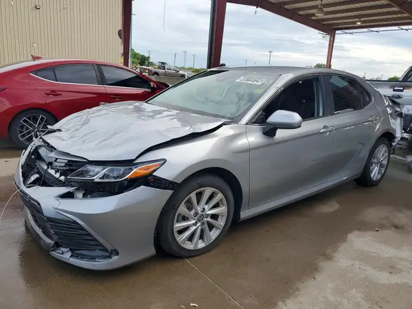 4T1C11AK6MU443067 2021 TOYOTA CAMRY - Image 1