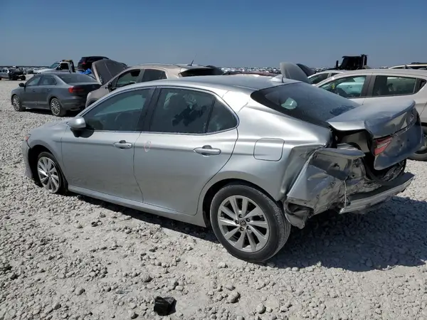 4T1C11AK6MU444896 2021 TOYOTA CAMRY - Image 2