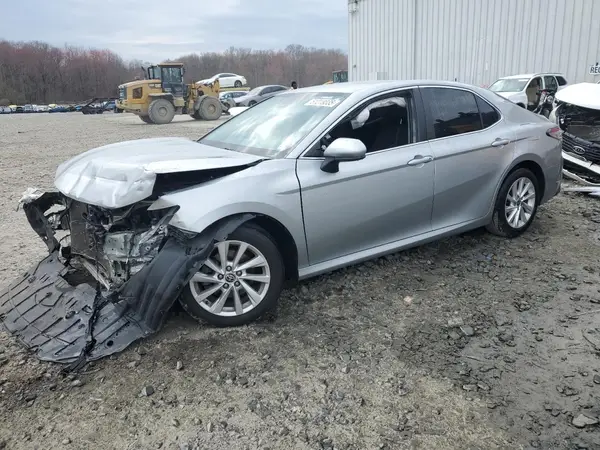 4T1C11AK6MU447703 2021 TOYOTA CAMRY - Image 1