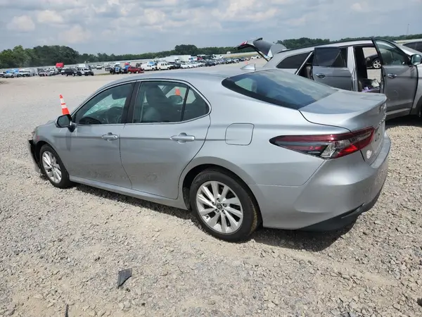 4T1C11AK6MU459284 2021 TOYOTA CAMRY - Image 2