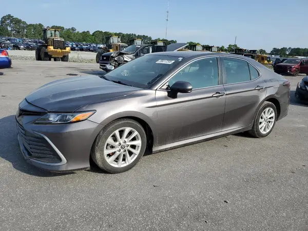 4T1C11AK6MU472861 2021 TOYOTA CAMRY - Image 1