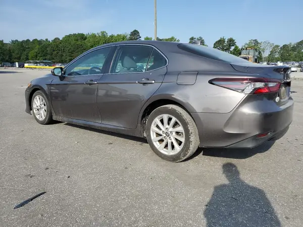 4T1C11AK6MU472861 2021 TOYOTA CAMRY - Image 2