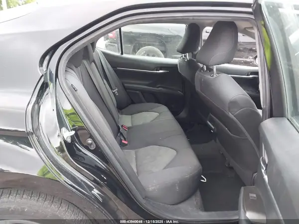 4T1C11AK6MU484010 2021 TOYOTA CAMRY - Image 8