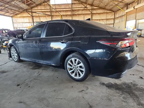 4T1C11AK6MU486453 2021 TOYOTA CAMRY - Image 2