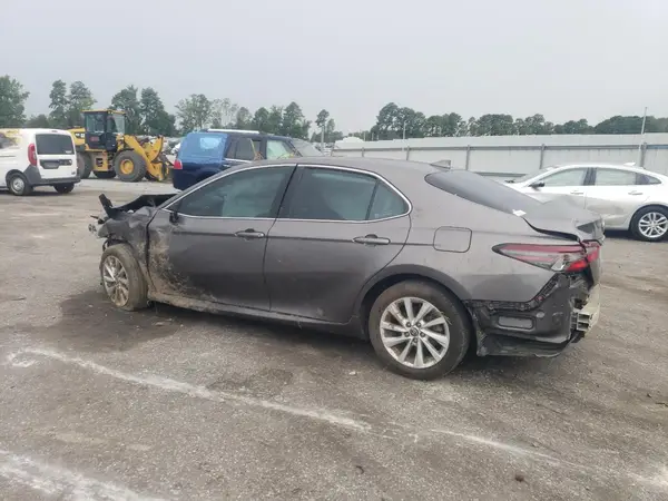 4T1C11AK6MU520956 2021 TOYOTA CAMRY - Image 2